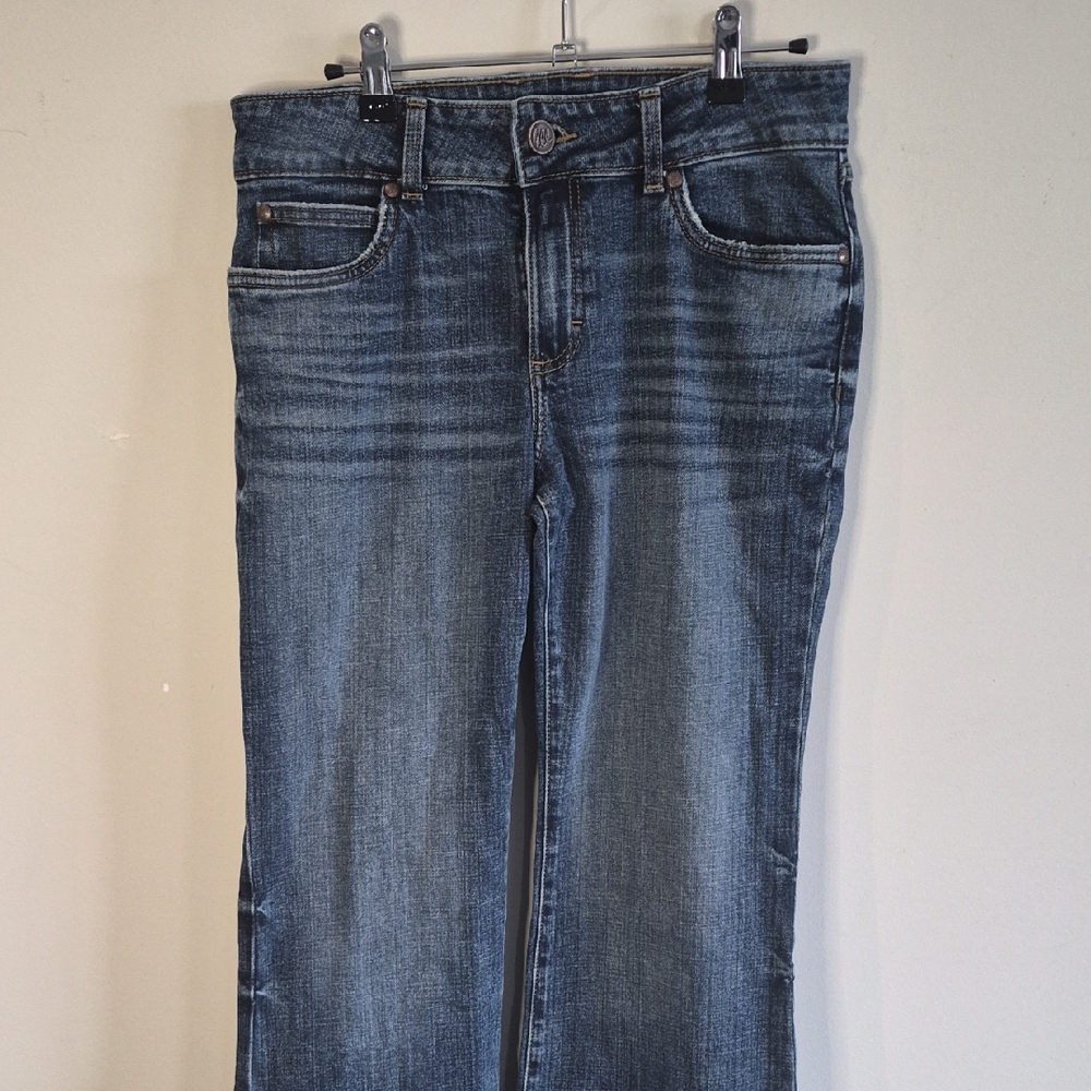 Wrangler Women's Faded Blue Bootcut Jeans